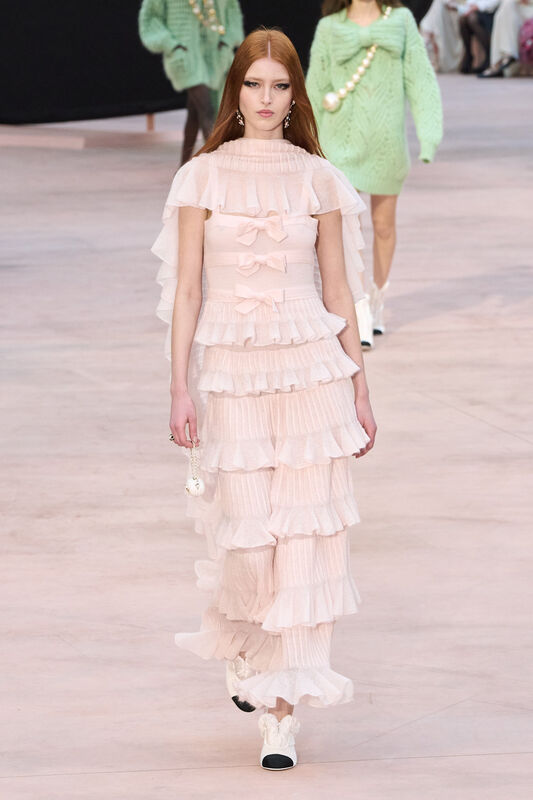 Chanel F25 055