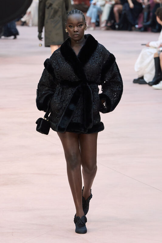 Chanel F25 064