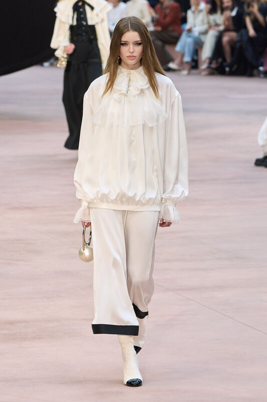 Chanel F25 066