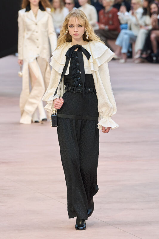 Chanel F25 067