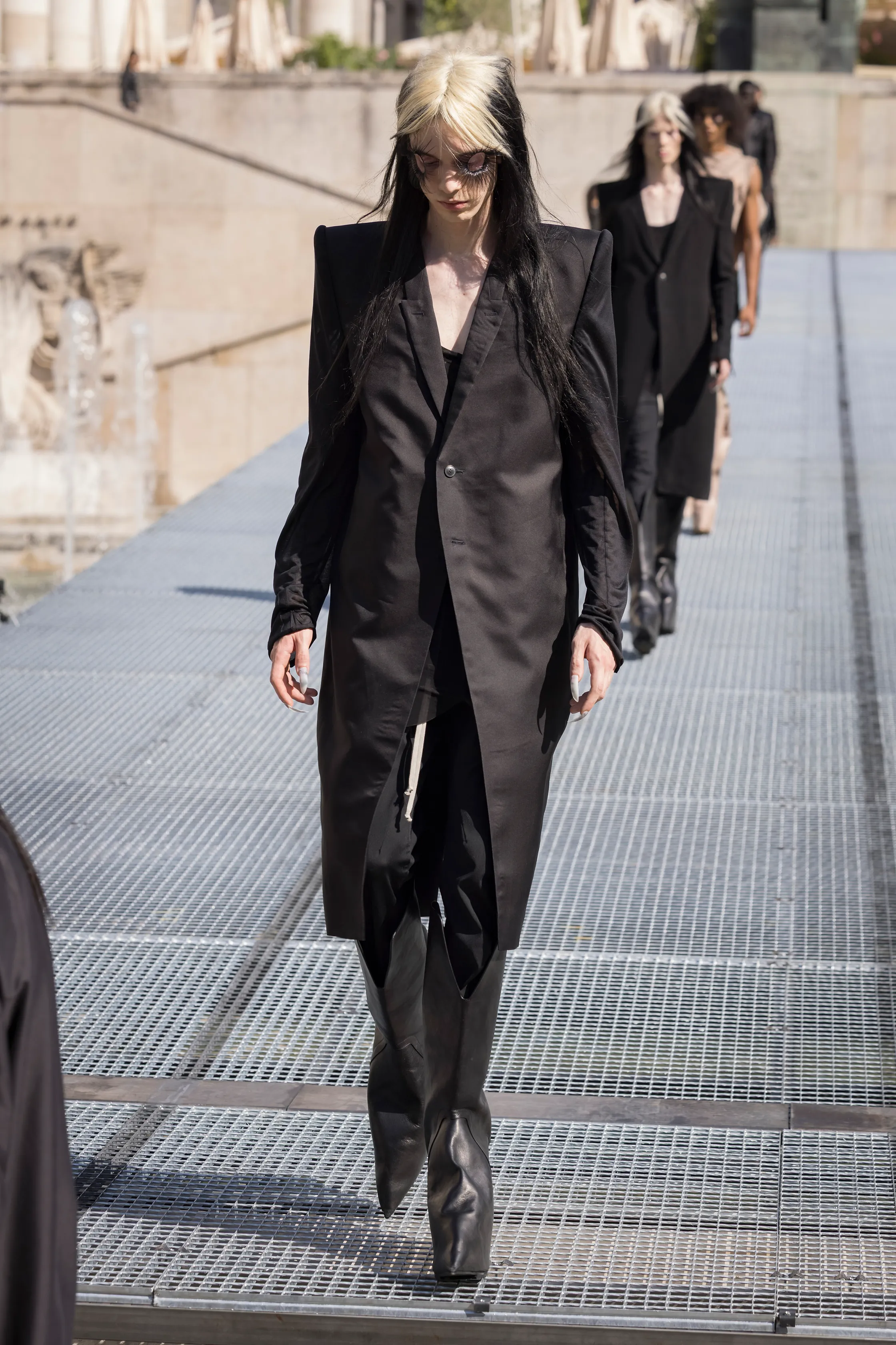 00011-rick-owens-spring-2027-menswear-credit-brand