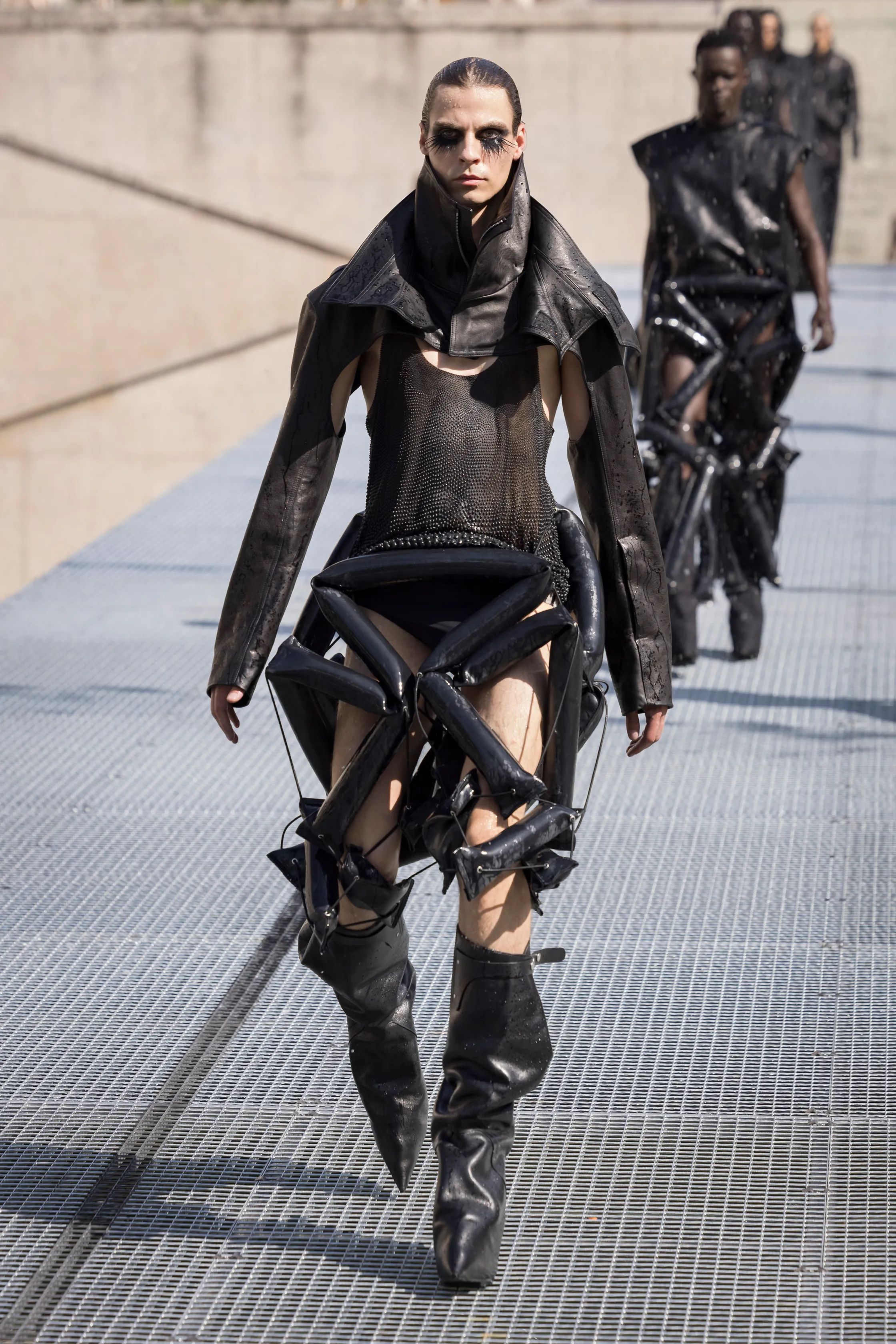 00067-rick-owens-spring-2027-menswear-credit-brand