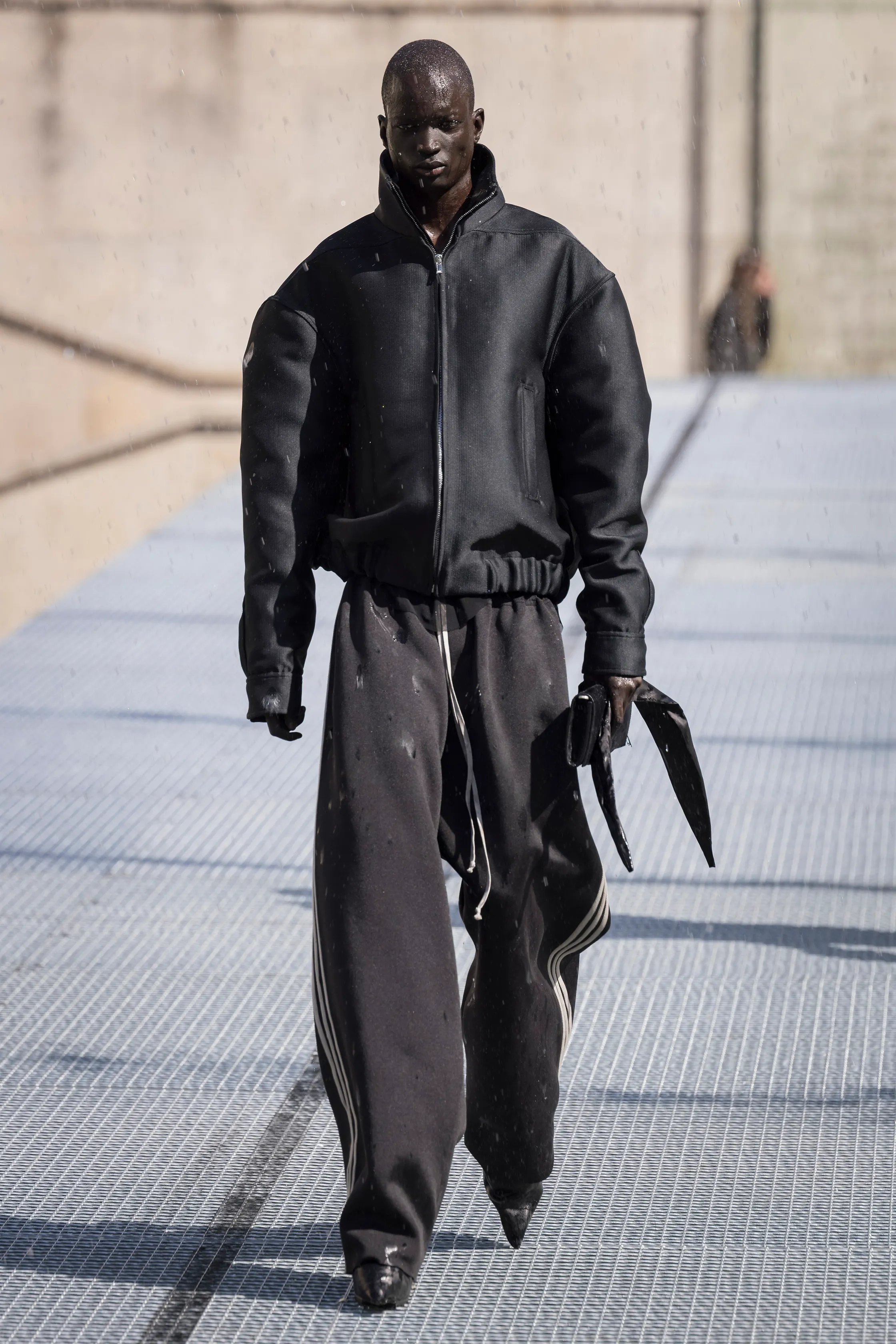 00072-rick-owens-spring-2027-menswear-credit-brand