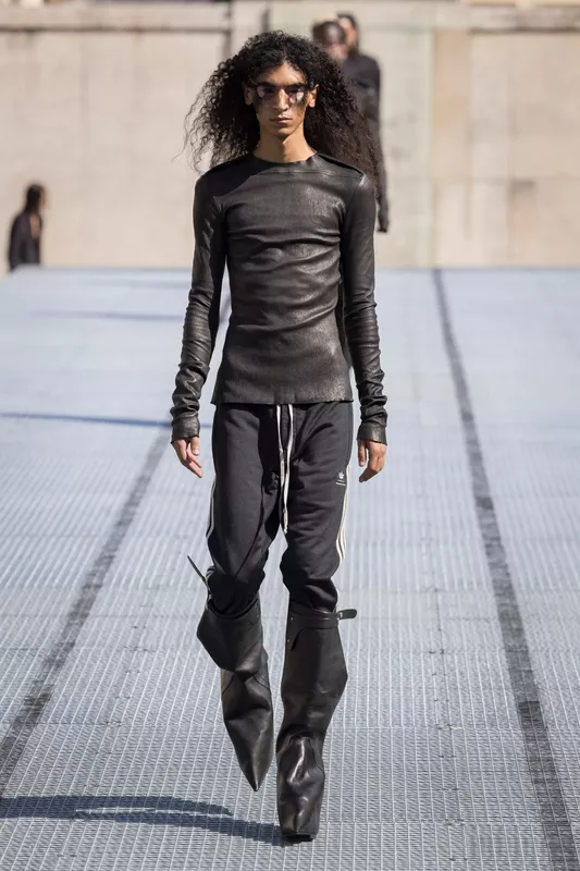 00003-rick-owens-spring-2027-menswear-credit-brand