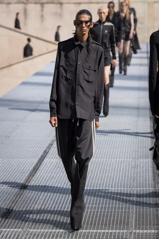 00017-rick-owens-spring-2027-menswear-credit-brand