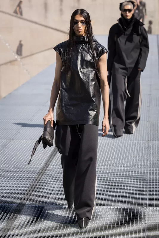 00042-rick-owens-spring-2027-menswear-credit-brand