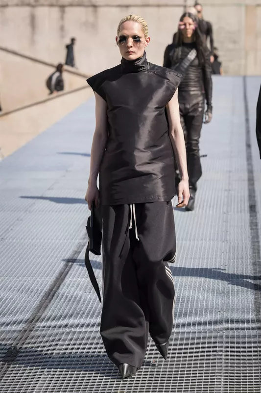 00044-rick-owens-spring-2027-menswear-credit-brand