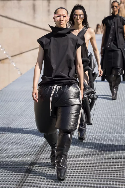 00051-rick-owens-spring-2027-menswear-credit-brand