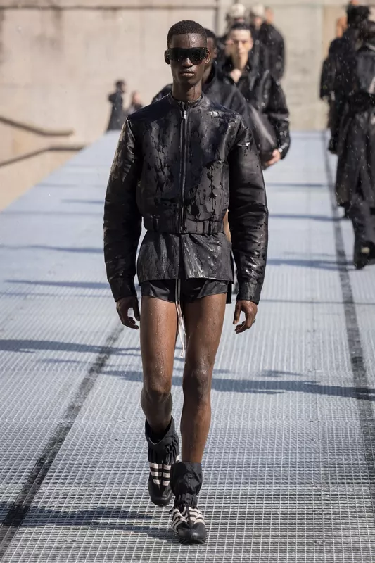 00059-rick-owens-spring-2027-menswear-credit-brand