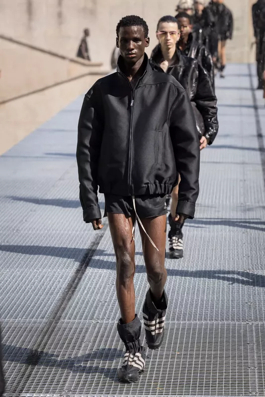 00060-rick-owens-spring-2027-menswear-credit-brand