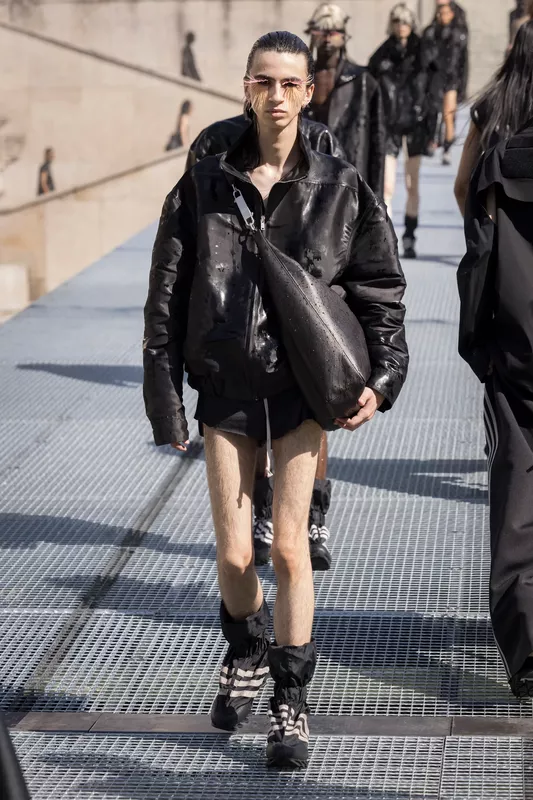 00061-rick-owens-spring-2027-menswear-credit-brand
