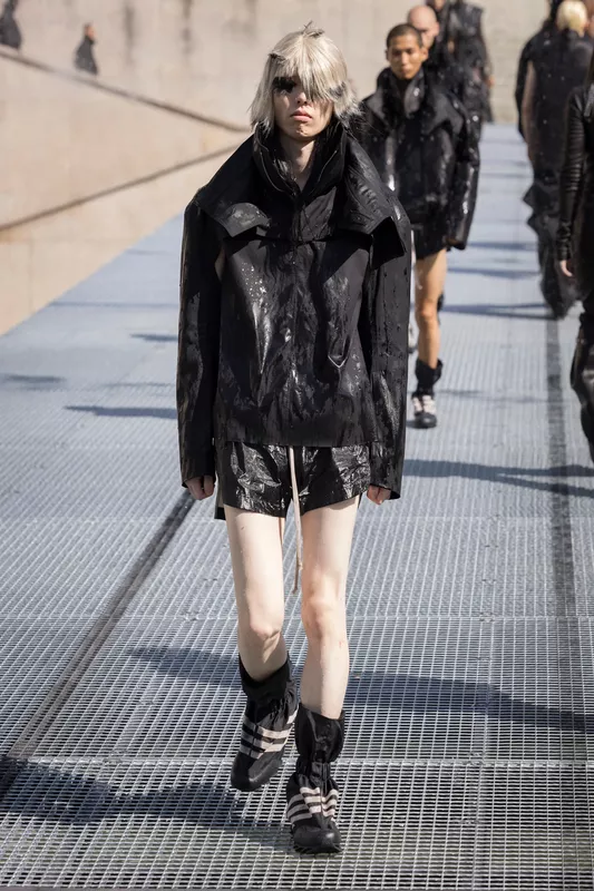 00064-rick-owens-spring-2027-menswear-credit-brand