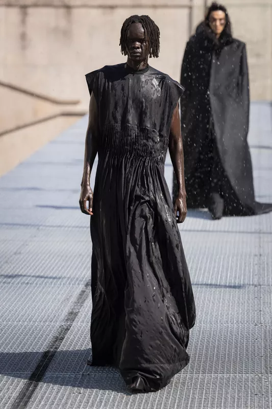 00069-rick-owens-spring-2027-menswear-credit-brand