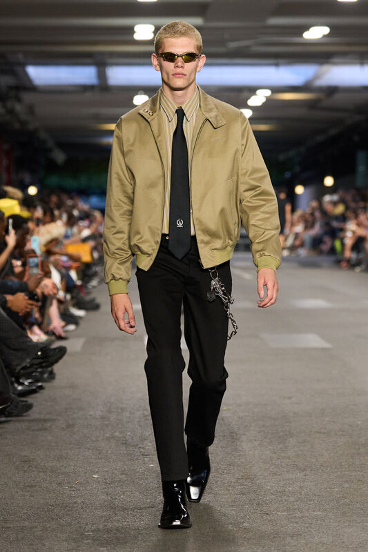 Vetements m S27 010