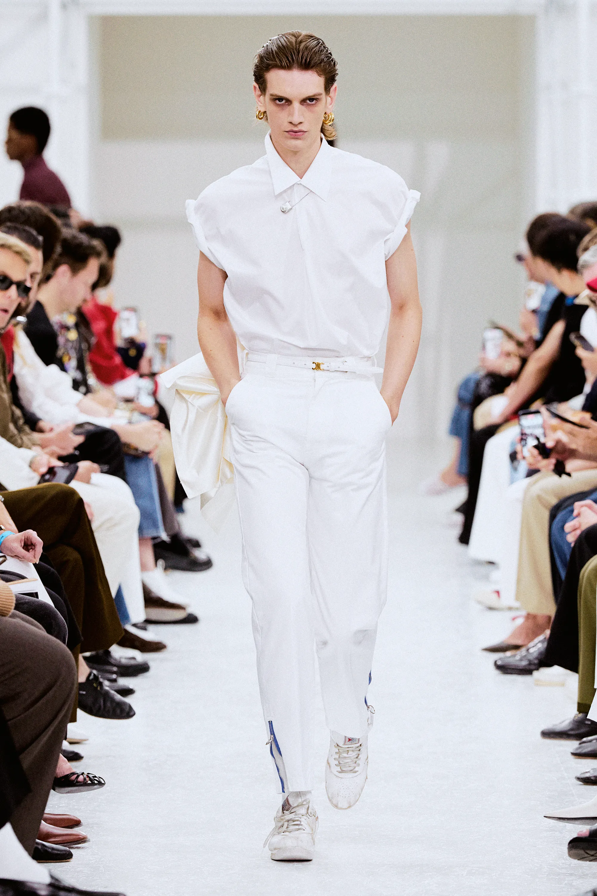00026-celine-spring-2027-menswear-credit-brand