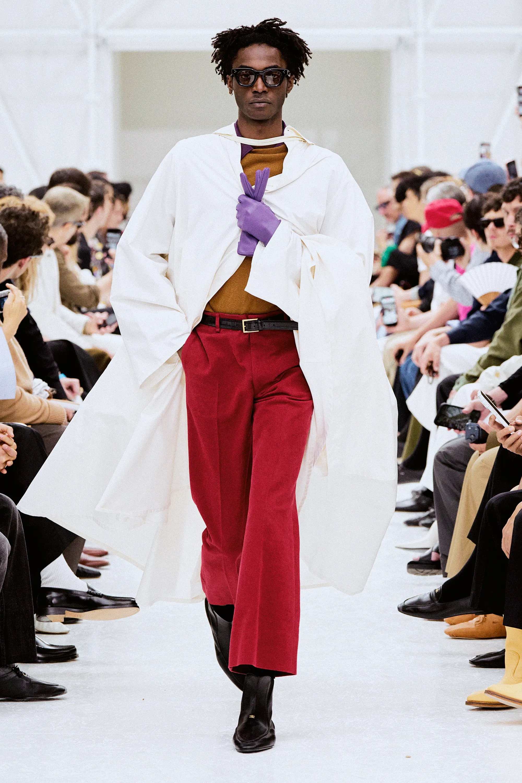 00043-celine-spring-2027-menswear-credit-brand