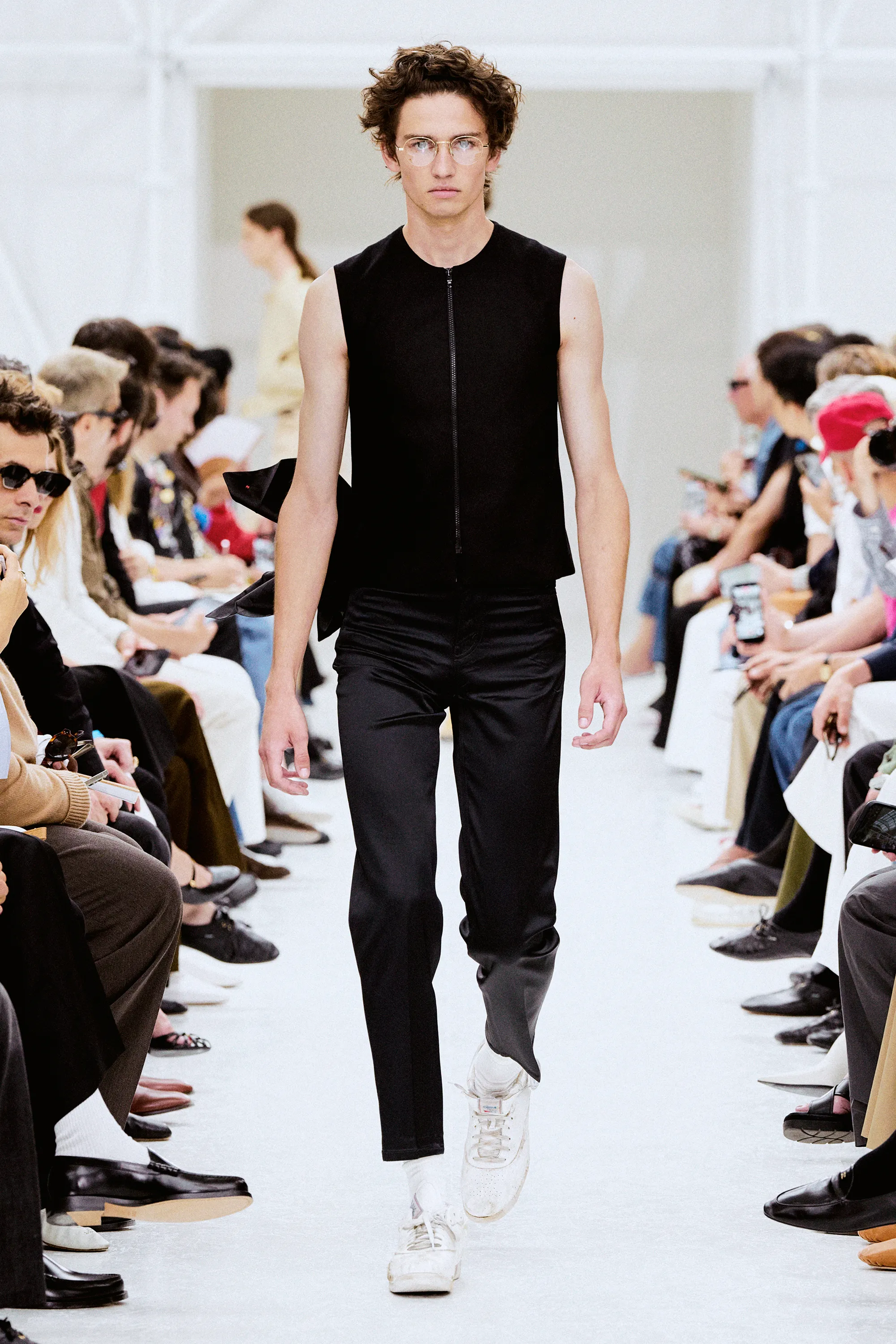 00046-celine-spring-2027-menswear-credit-brand