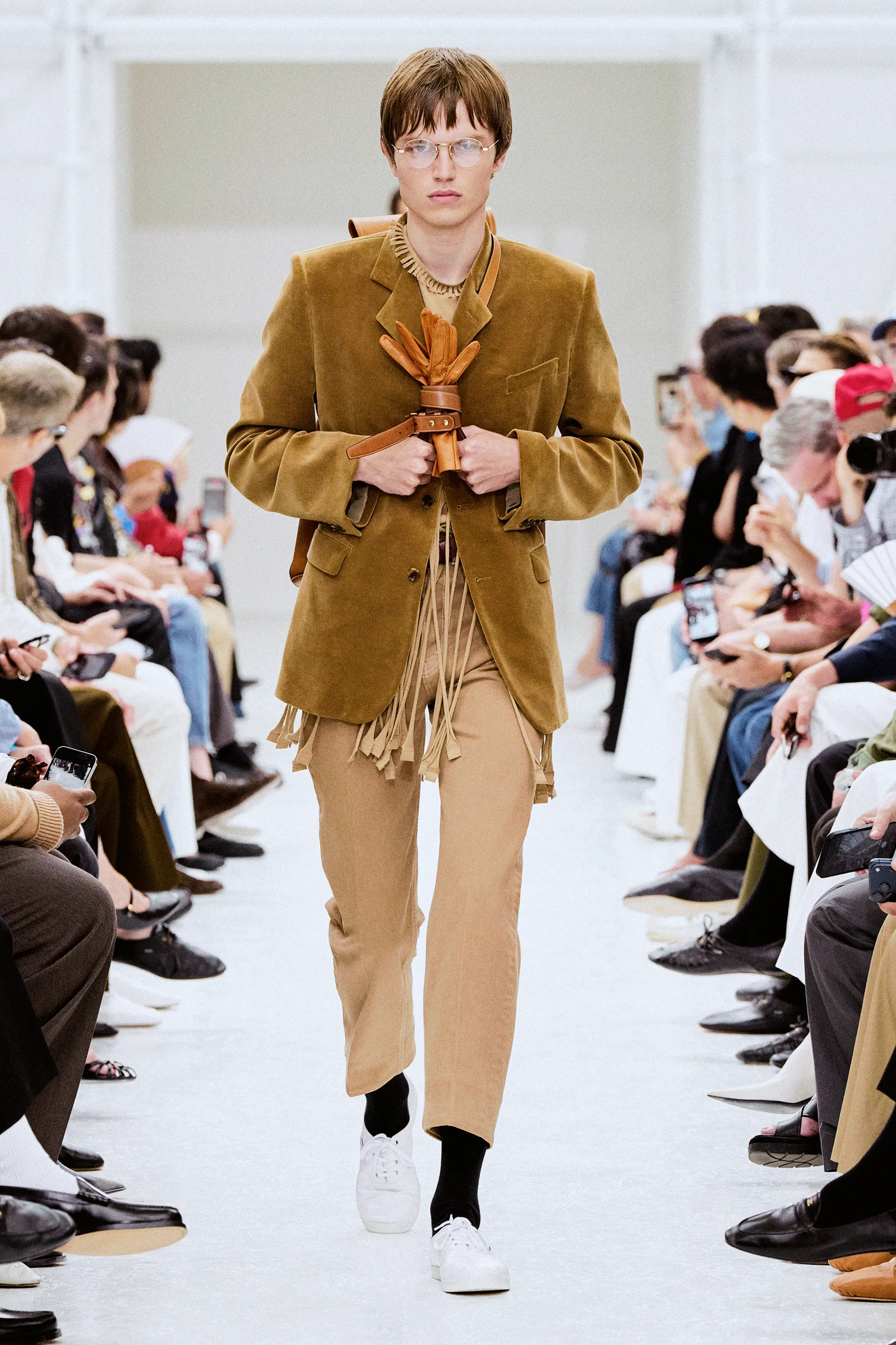 00054-celine-spring-2027-menswear-credit-brand
