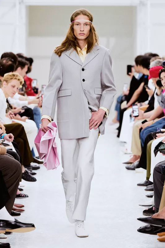 00025-celine-spring-2027-menswear-credit-brand