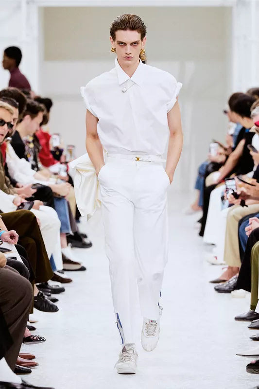 00026-celine-spring-2027-menswear-credit-brand