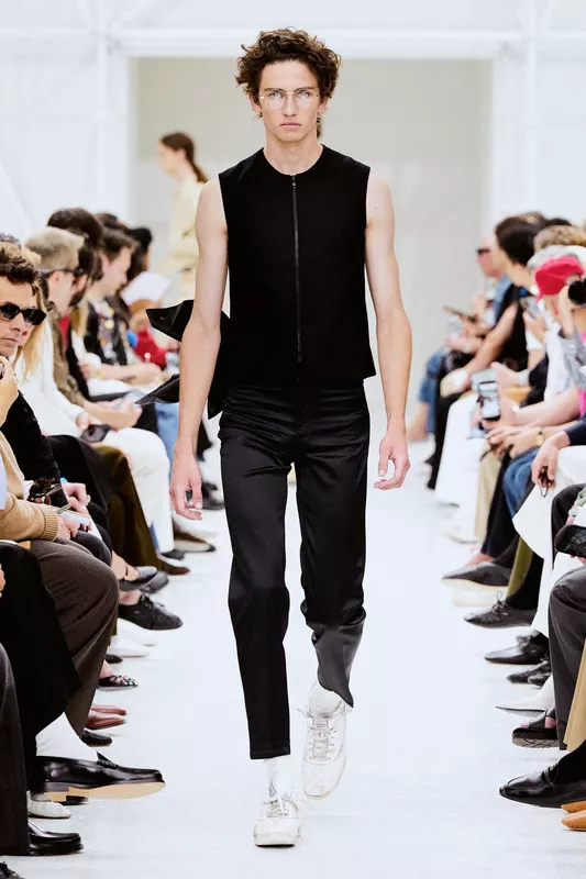 00046-celine-spring-2027-menswear-credit-brand