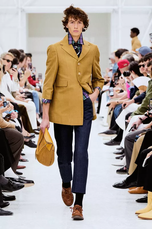 00065-celine-spring-2027-menswear-credit-brand