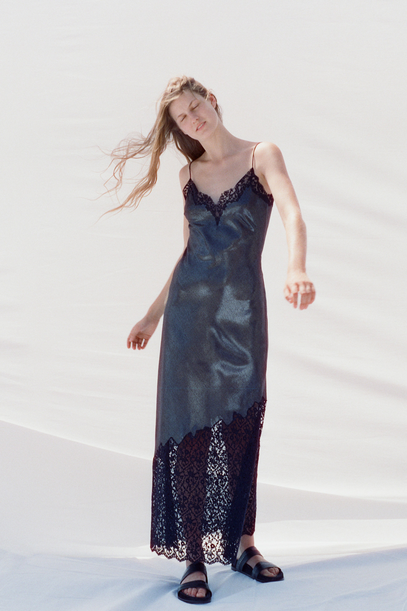 Gabriela Hearst Resort PO S27 002