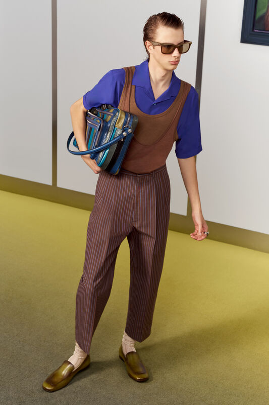 Acne m PO S27 011