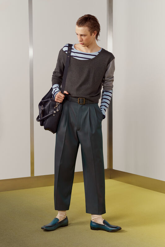 Acne m PO S27 017