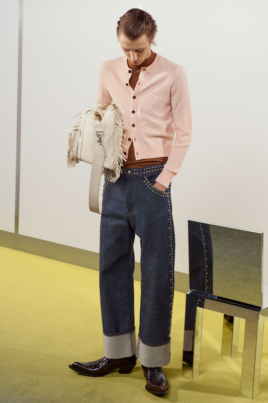 Acne m PO S27 018