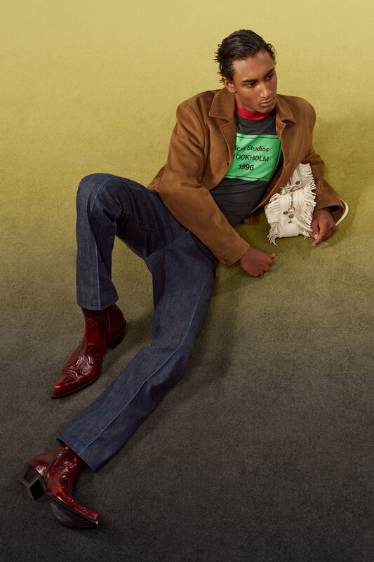 Acne m PO S27 030