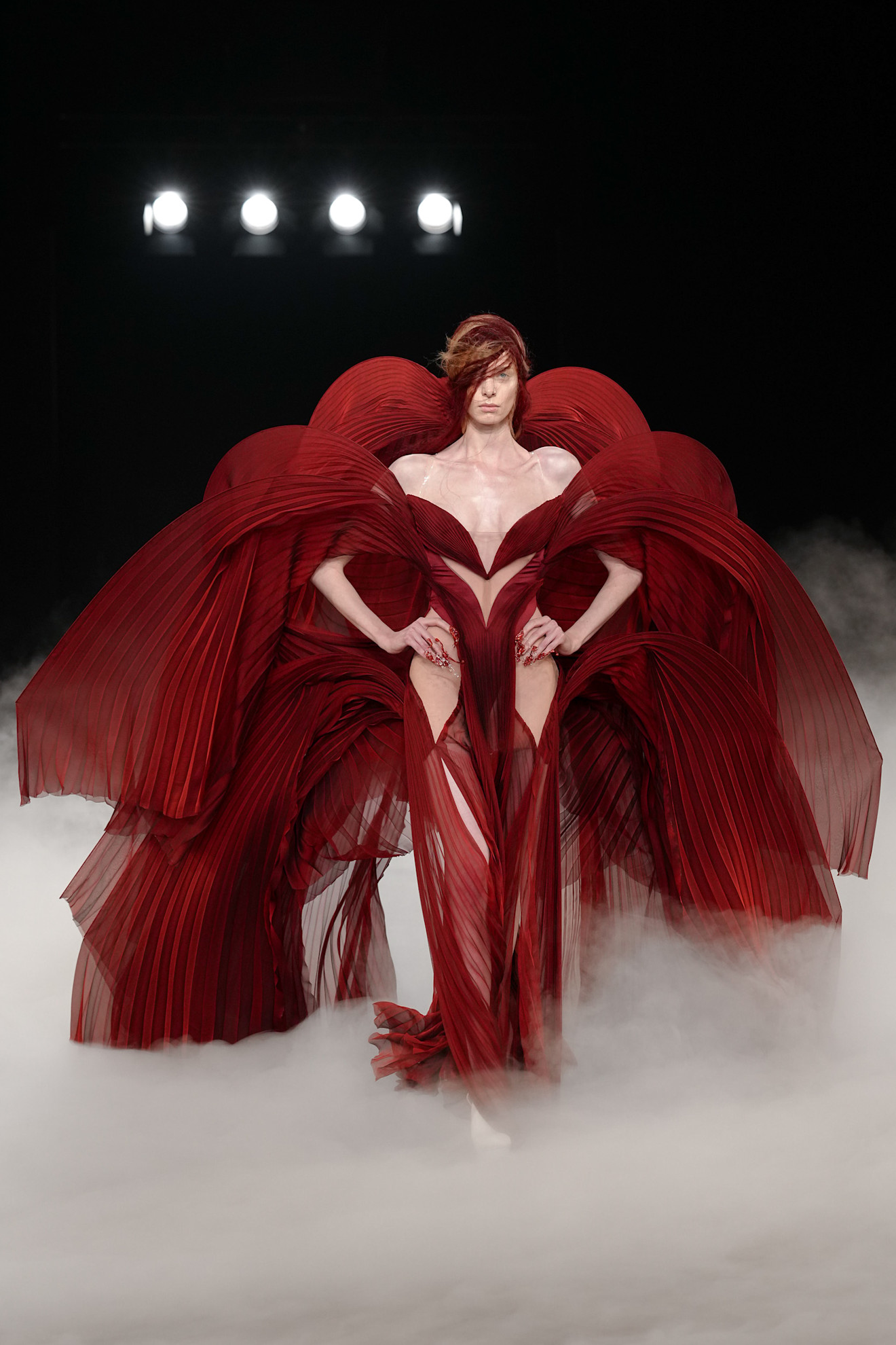 Van Herpen HC F26 016
