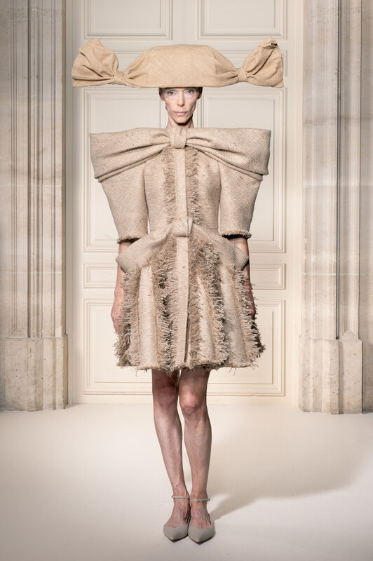 Viktor e Rolf HC PO F26 009