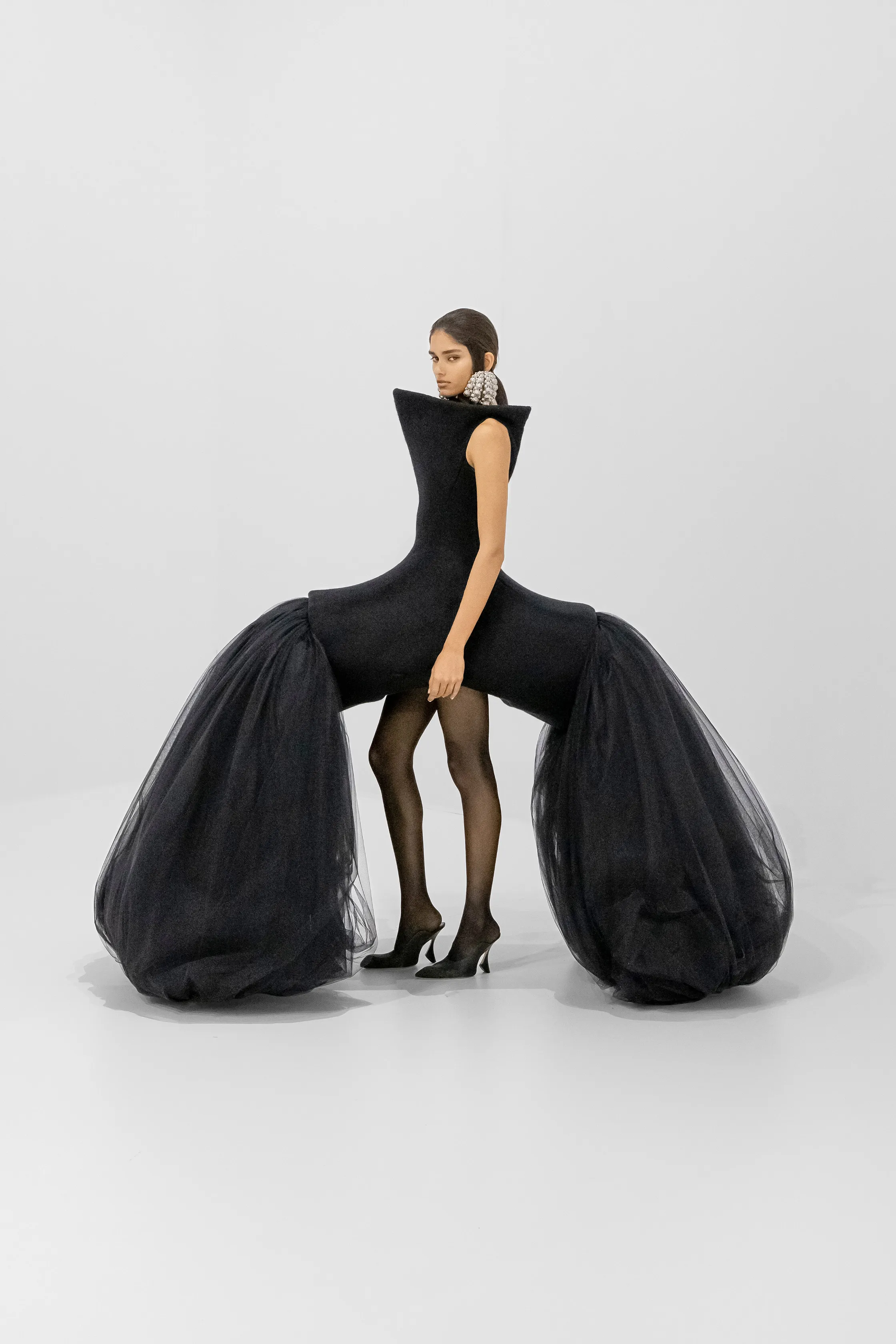 00008-jean-paul-gaultier-fall-2026-couture-credit-brand
