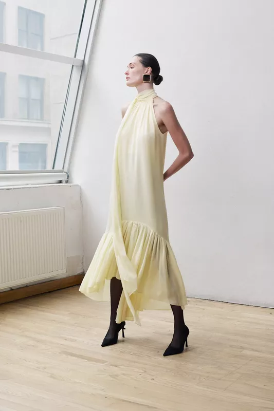 00003-prabal-gurung-resort-2027-credit-mark-grgurich-brand.jpg