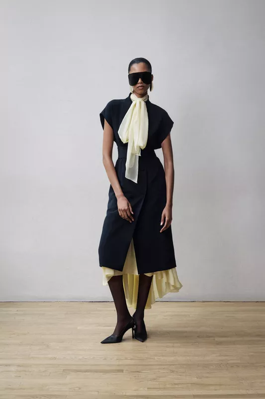 00016-prabal-gurung-resort-2027-credit-mark-grgurich-brand.jpg