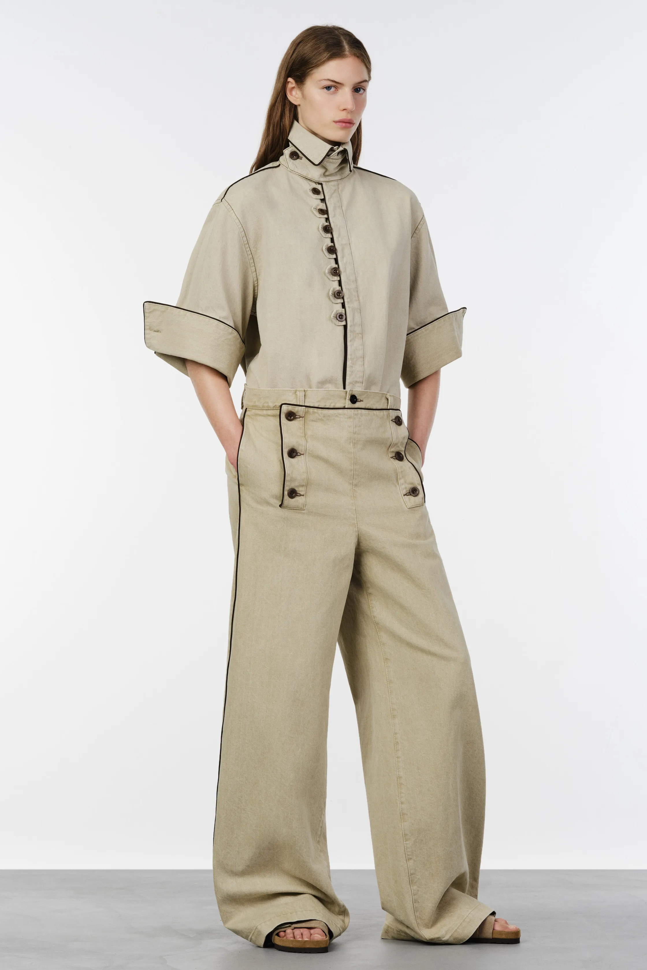 00006-sacai-resort-2027-credit-brand.jpg