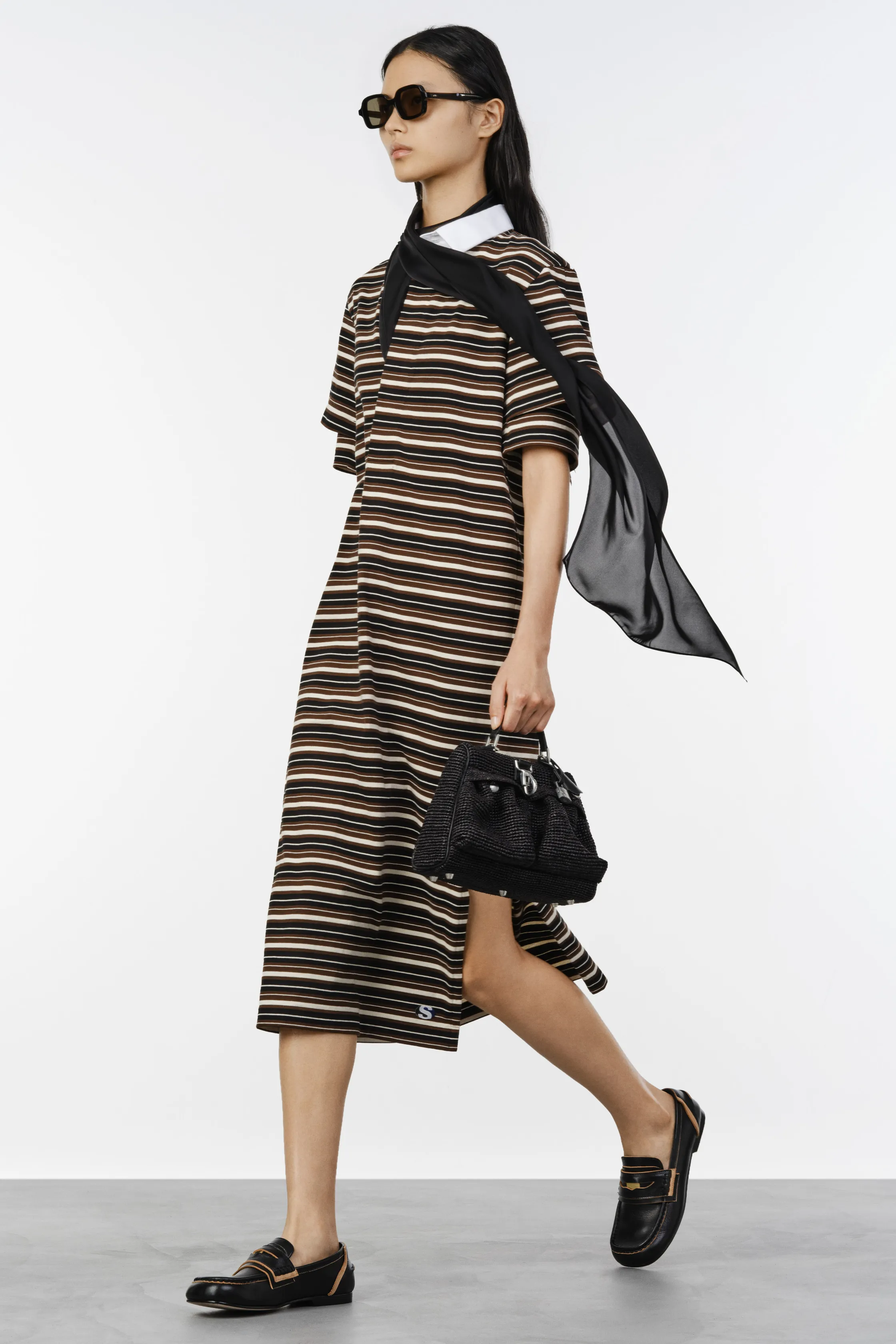 00018-sacai-resort-2027-credit-brand.jpg