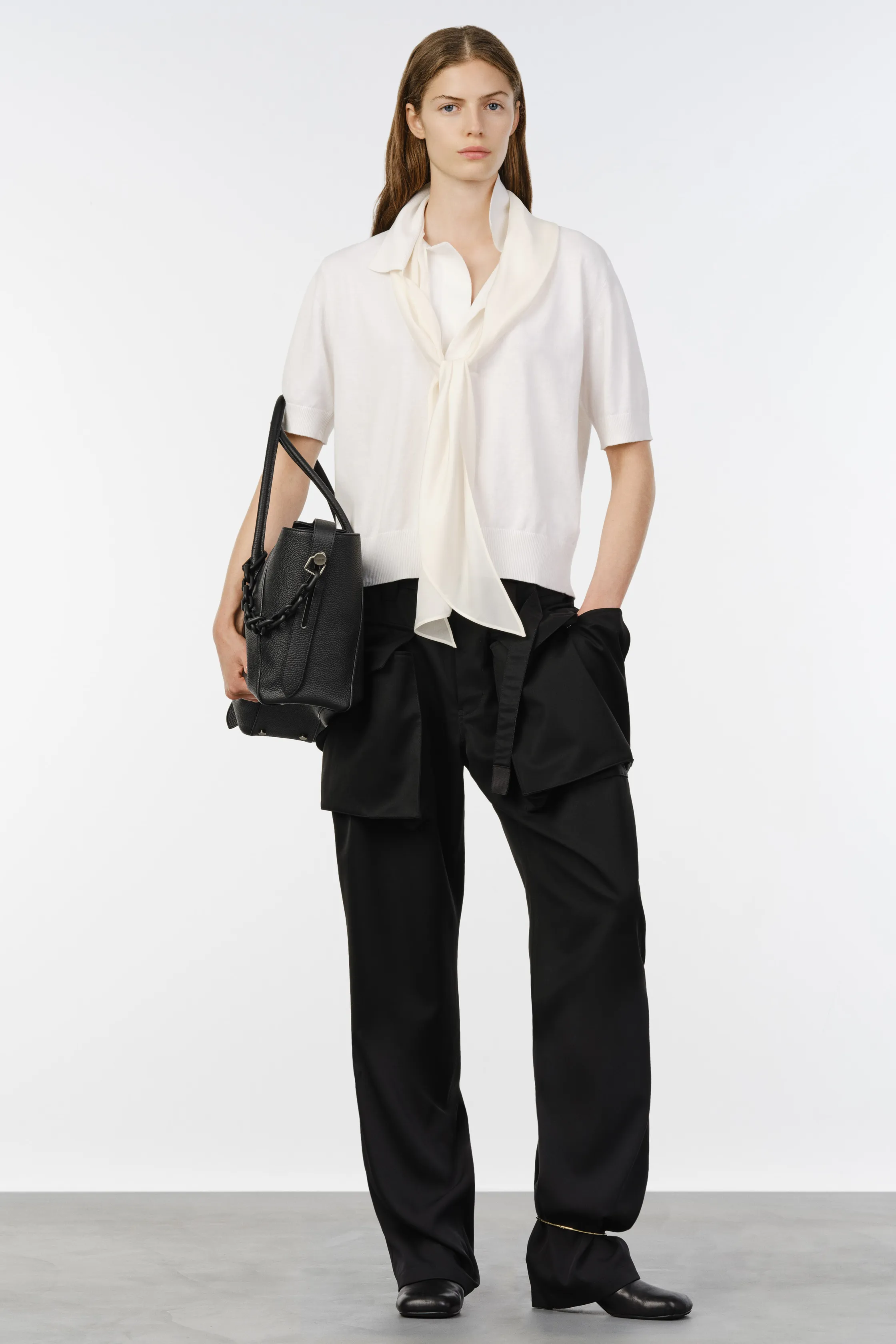 00033-sacai-resort-2027-credit-brand.jpg