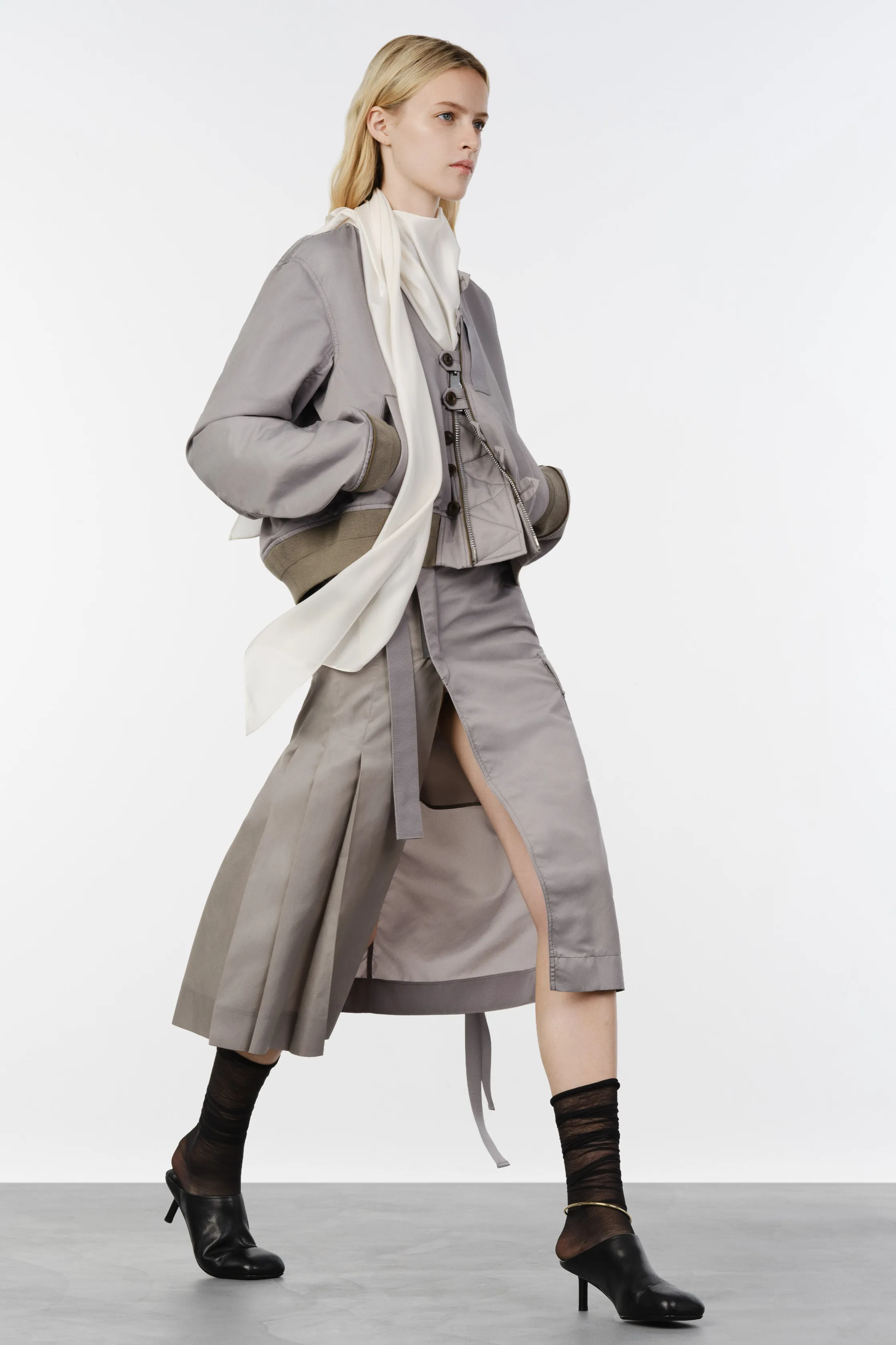 00036-sacai-resort-2027-credit-brand.jpg