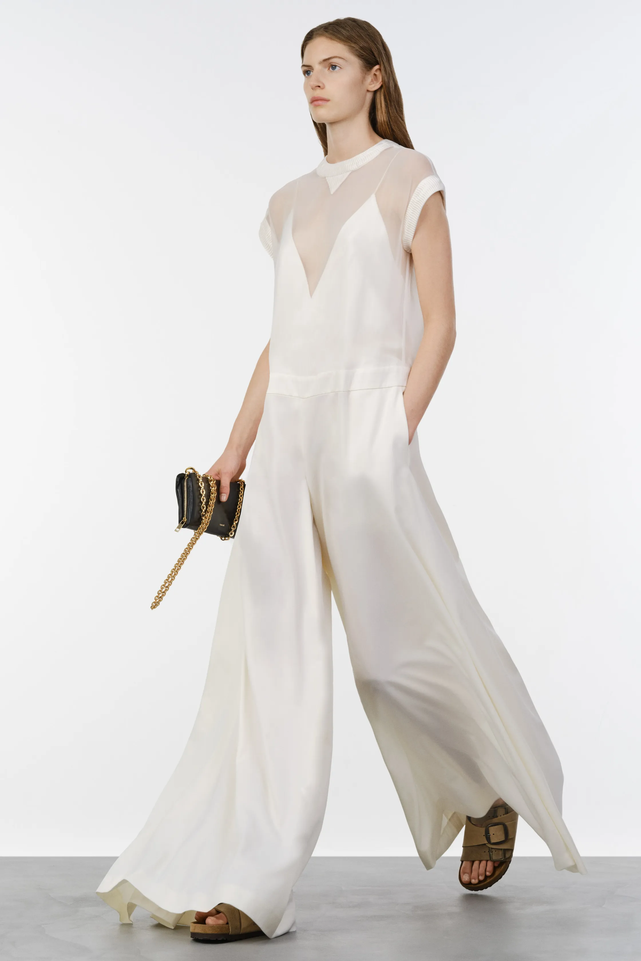 00037-sacai-resort-2027-credit-brand.jpg