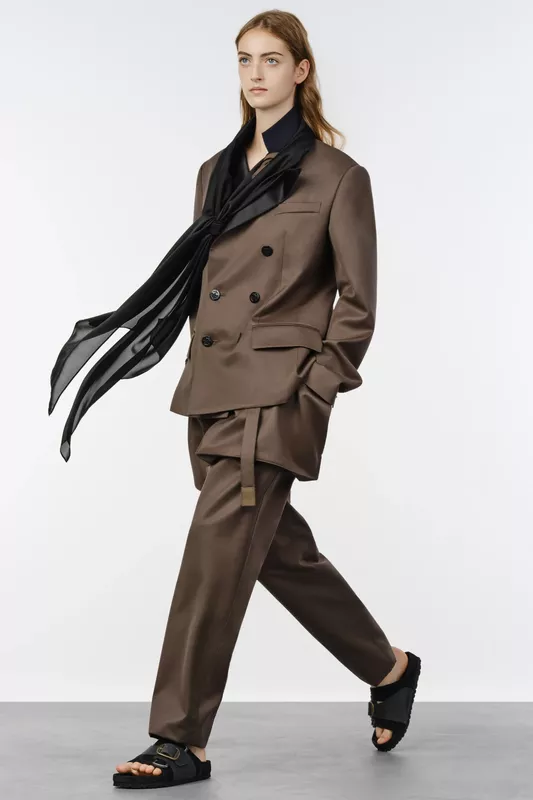 00003-sacai-resort-2027-credit-brand.jpg