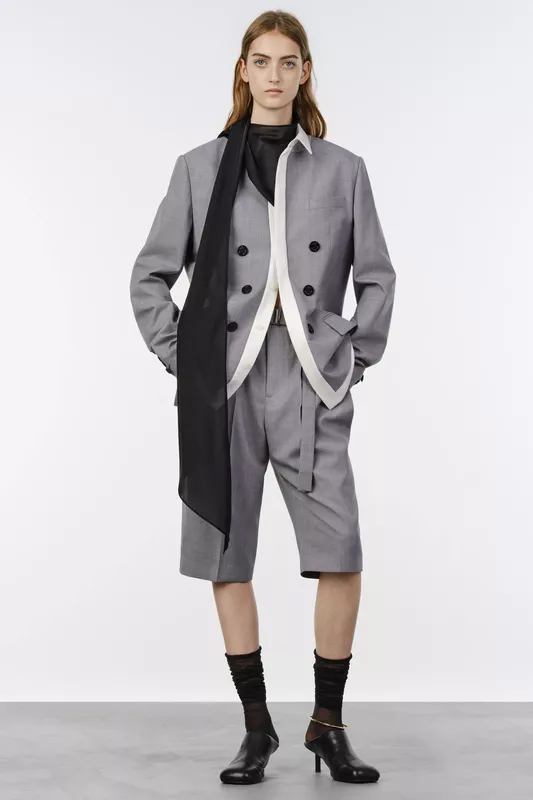 00005-sacai-resort-2027-credit-brand.jpg