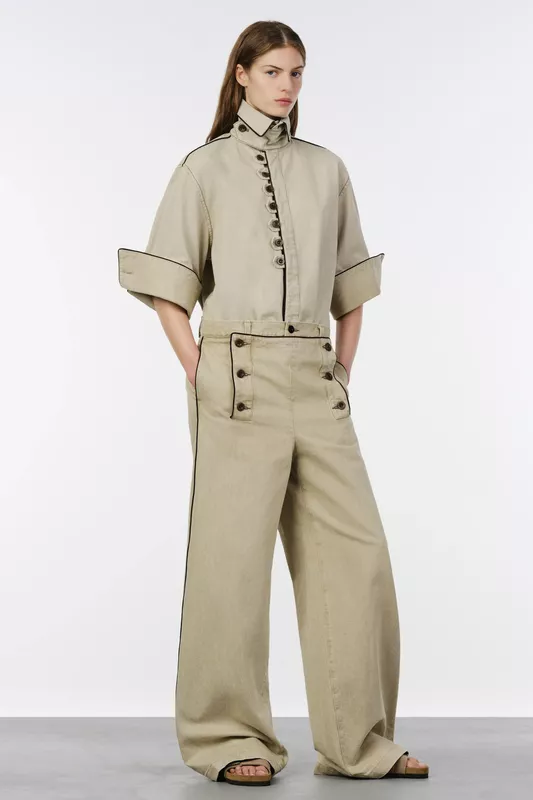 00006-sacai-resort-2027-credit-brand.jpg