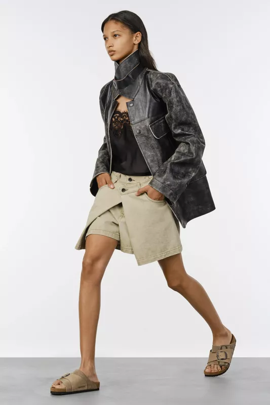 00007-sacai-resort-2027-credit-brand.jpg
