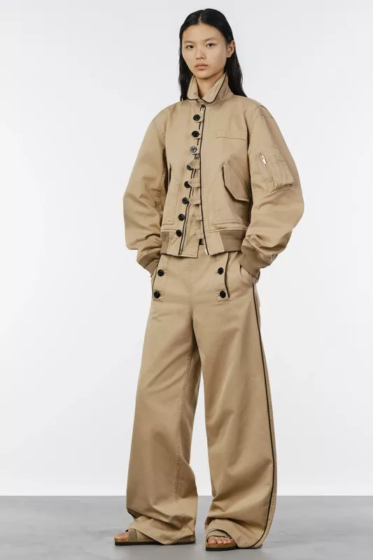 00008-sacai-resort-2027-credit-brand.jpg