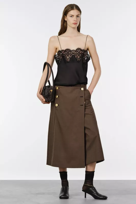 00020-sacai-resort-2027-credit-brand.jpg