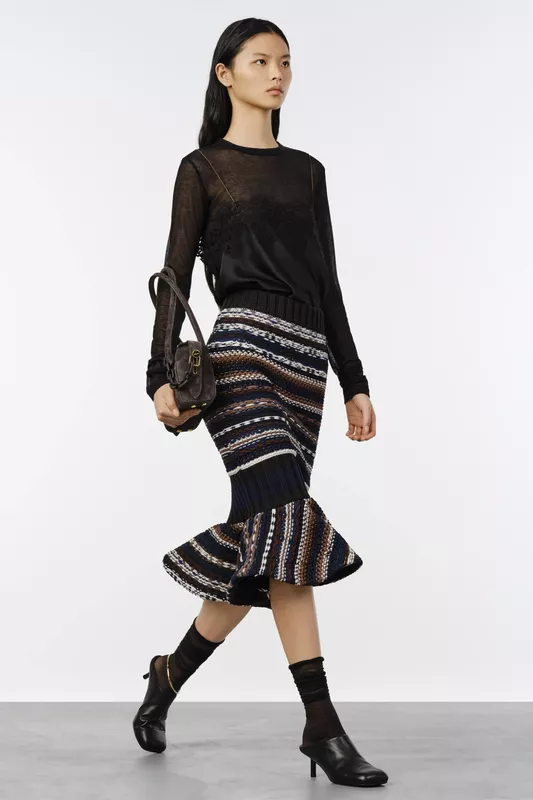 00029-sacai-resort-2027-credit-brand.jpg