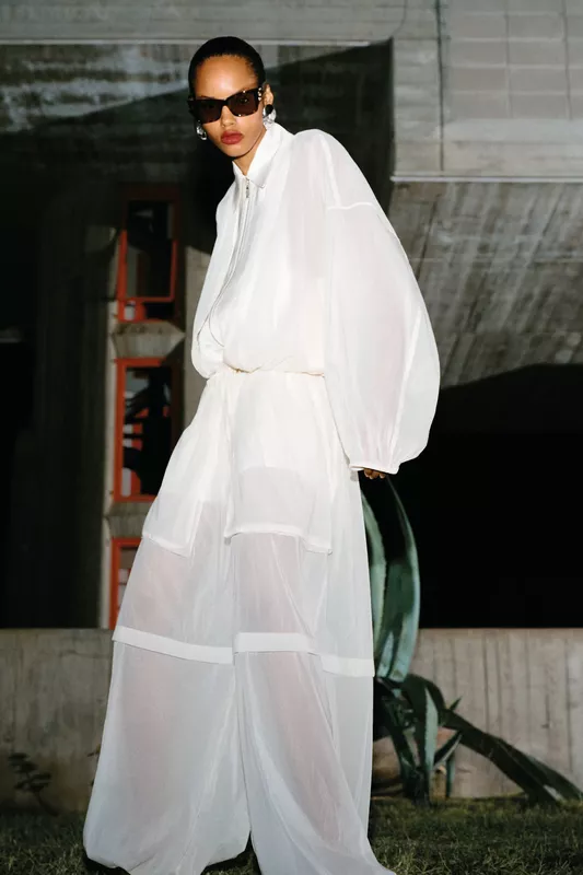 00003-sportmax-resort-2027-credit-brand.jpg