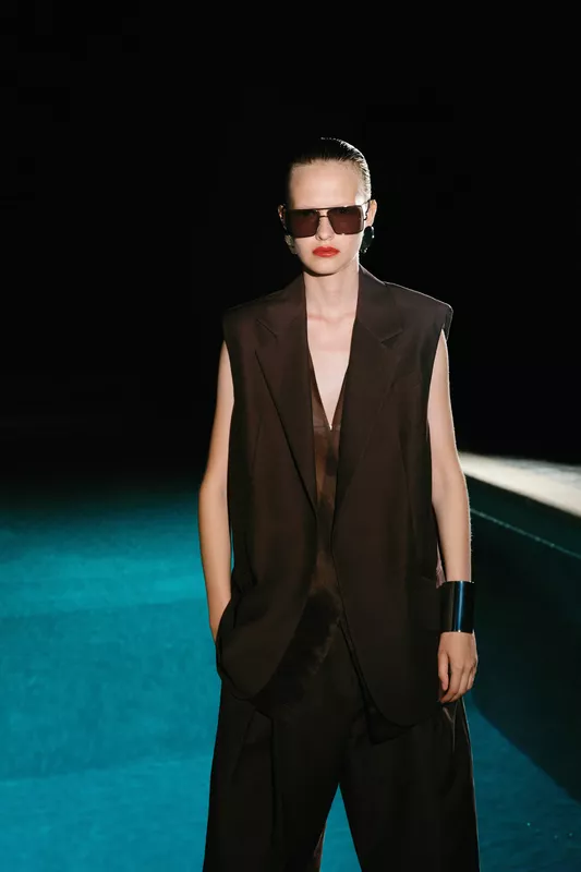 00013-sportmax-resort-2027-credit-brand.jpg